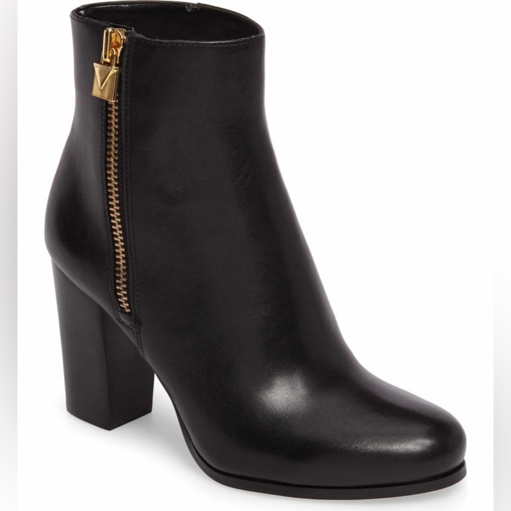 Michael Kors Black leather booties